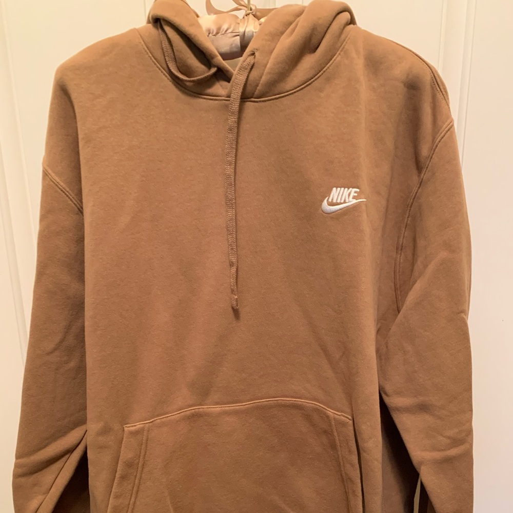 Brown XL Nike hoodie, rarely worn.